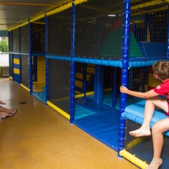 Binnenspeeltuin buitenzijde 2