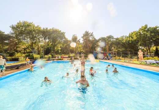 Zon-druppelss.jpg Zon-druppelss.jpg