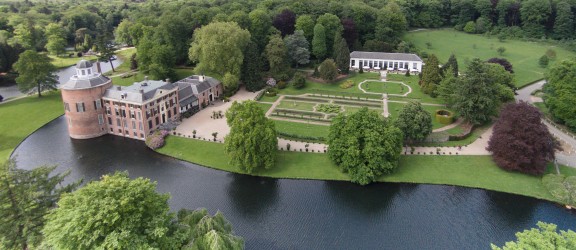 Overzichtsfoto Kasteel en Park Rosendael.jpg