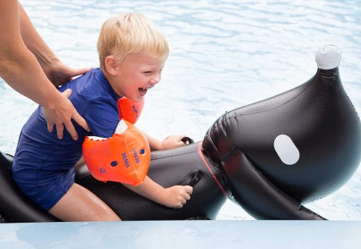 Lol in het peuterbad2 Lol in het peuterbad2