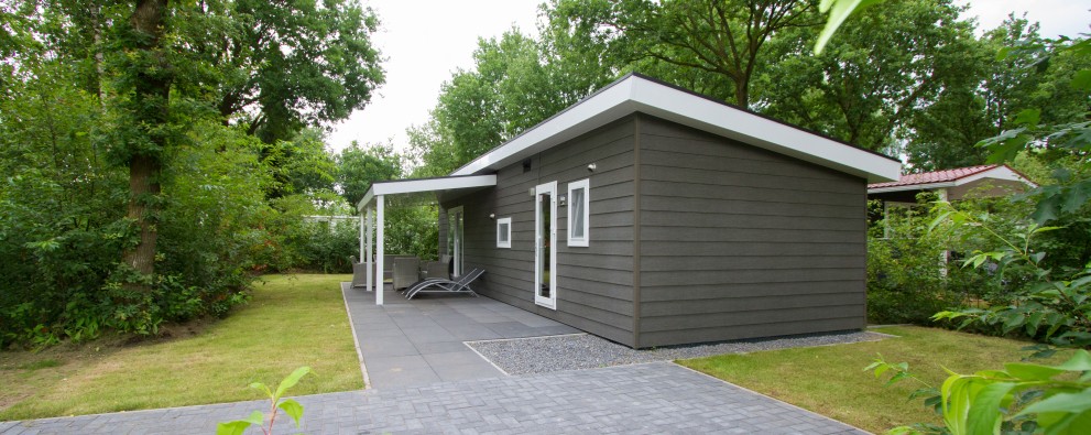 Ruime plaats chalet met overdekt terras
