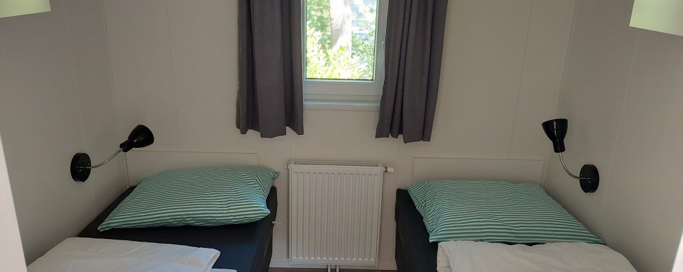 Slaapkamer 2 losse bedden.jpg