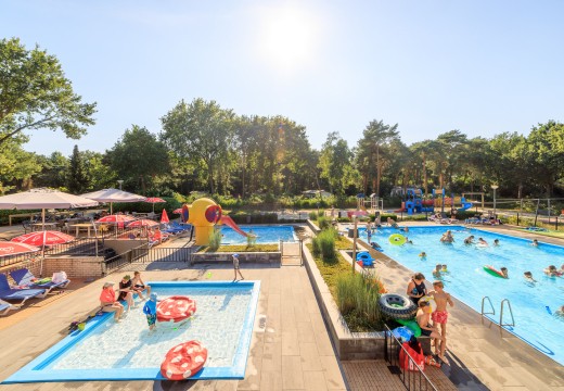 zwembaden.jpg zwembaden.jpg