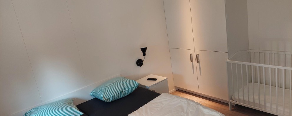 Slaapkamer + ledikantje.jpg