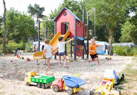 Spelen op Maisveld 129-141