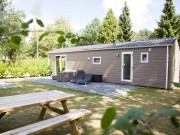 Bos-chalet vooraanzicht - kleiner.jpg